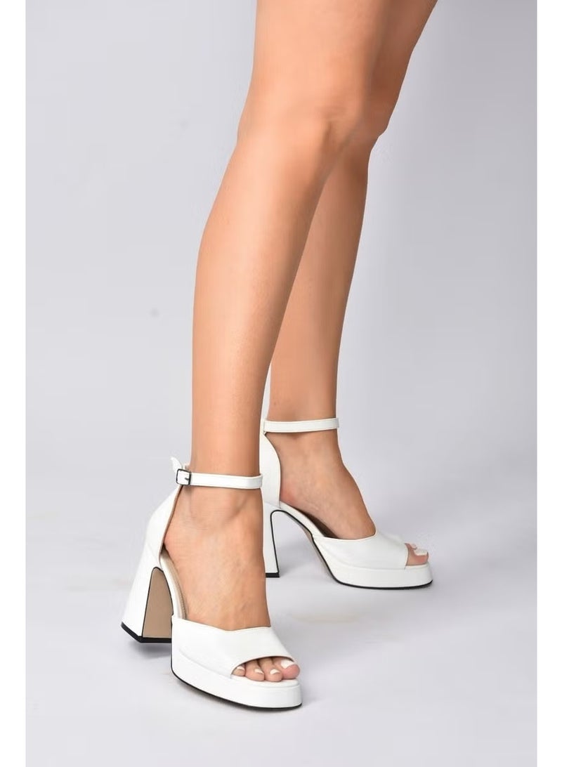 Fox Shoes أحذية نسائية بكعب عريض أبيض ك404100209 - Image 1